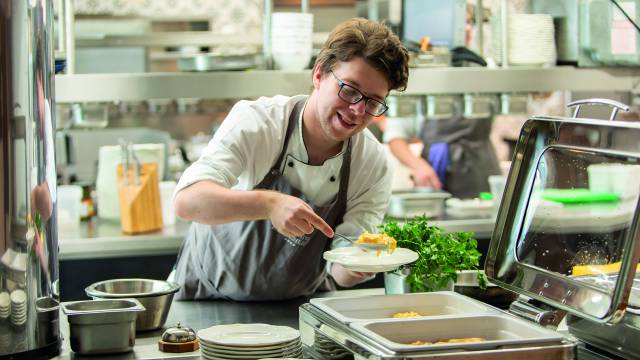 Matthias Maibach: Souschef - Landhotel Saarschleife