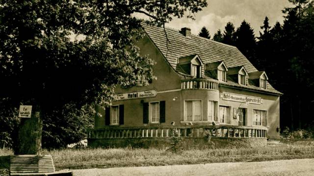 Eröffnung Gasthaus zur Saarschleife: 1936 - Hotel zur Saarschleife
