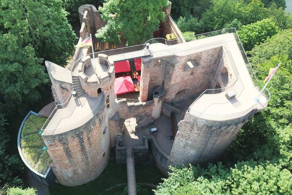 Burg Montclair - Hotel zur Saarschleife